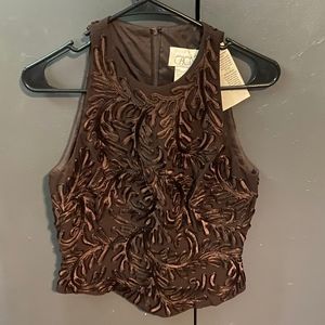 Caché brown top